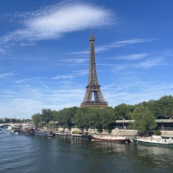 Bateaux Parisiens - Eiffel Tower from the water - French Near Me - Paris, 75