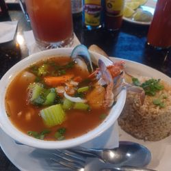 Ostioneria Michoacan - Caldo de marisco