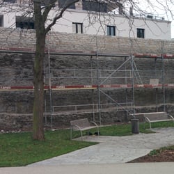 Chateaudun Park - "Niemand hat die Absicht, eine Mauer zu errichten" ;)