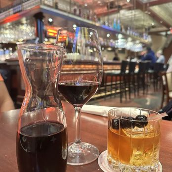 Pappadeaux Seafood Kitchen DFW - Malbec and Old Fashioned - Seafood Near Me - DFW Airport, Texas Pappadeaux Seafood Kitchen DFW - Malbec and Old Fashioned - Seafood Near Me - DFW Airport, Texas