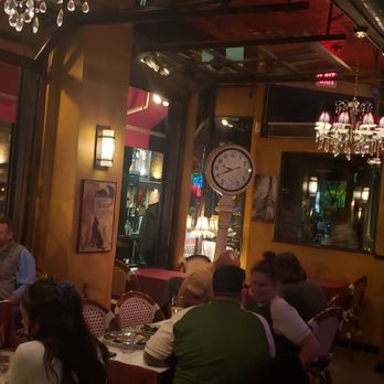 Leunig's Bistro - Inside bar - French Near Me - Burlington, Vermont Leunig's Bistro - Inside bar - French Near Me - Burlington, Vermont