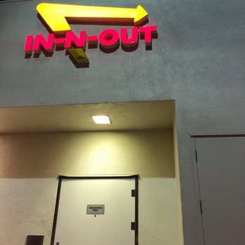 In-N-Out Burger - Fast Food Near Me - Mountain View, California