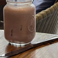 The Good Home - Berry frappe