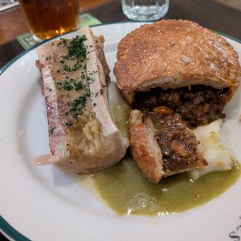 Dingles Public House - beef and guinness pie - Gastropubs Near Me - San Francisco, California