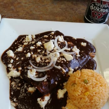 Antojitos Mexicanos Restaurant - enmoladas con mole poblano - Mexican Near Me - Paramount, California