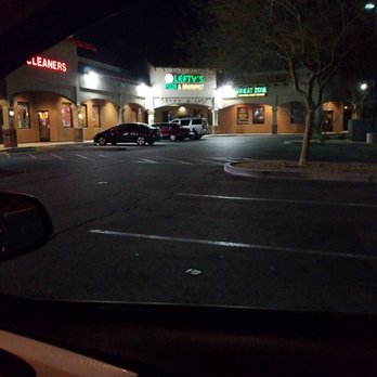 Lefty's Pizza - Sitting in front at night - Pizza Near Me - Las Vegas, Nevada Lefty's Pizza - Sitting in front at night - Pizza Near Me - Las Vegas, Nevada
