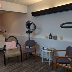 Blush Beauty Bar of Terre Haute - Pure class at the hair drying station.