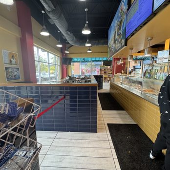 Mechos Dominican Kitchen - Inside - Dominican Near Me - Washington, DC, District of Columbia