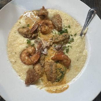 Virgil's Gullah Kitchen & Bar - SLAMMIN' SEAFOOD BOWL - Southern Near Me - Atlanta, Georgia Virgil's Gullah Kitchen & Bar - SLAMMIN' SEAFOOD BOWL - Southern Near Me - Atlanta, Georgia
