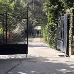 Driveway to inside parking & Venue Driveway to inside parking & Venue