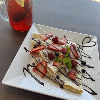 Twinty Cafe - Nutella and Berry Crepe and Strawberry Lemonade - Cafes Near Me - Los Angeles, California Twinty Cafe - Nutella and Berry Crepe and Strawberry Lemonade - Cafes Near Me - Los Angeles, California