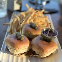 AC Hotel San Francisco Airport/Oyster Point Waterfront - Trio of Sliders