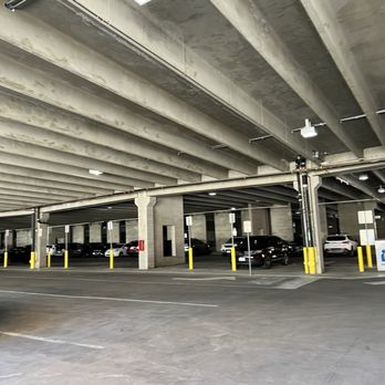 The Streets at SouthGlenn - Parking garage - Shopping Centers Near Me - Centennial, Colorado The Streets at SouthGlenn - Parking garage - Shopping Centers Near Me - Centennial, Colorado
