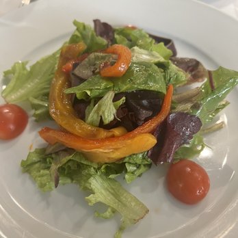 Il Cielo - Mixed Organic Baby Greens with peppers and Vinaigrette. - Italian Near Me - Beverly Hills, California