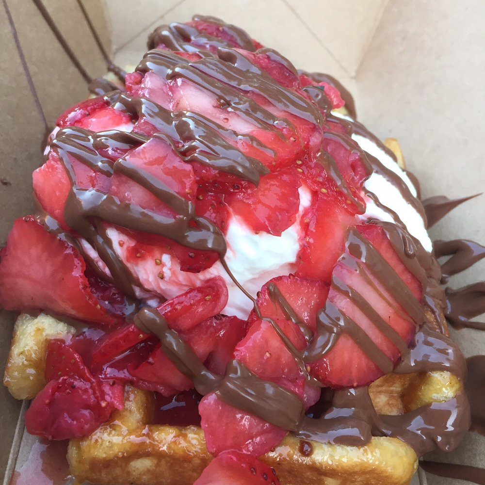 Press Waffles - Strawberry, Whipped Cream, and Nutella Wagffle (Up Close) - Food Trucks Near Me - Milwaukee, Wisconsin