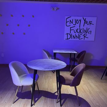 Roxanne - Interior seating - New American Near Me - Philadelphia, Pennsylvania