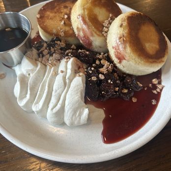 Cira - Fluffy Pancakes - Mediterranean Near Me - Chicago, Illinois