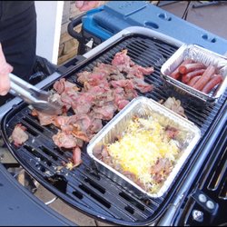 House of Oliver - Thinly sliced pieces of tri-tip beef, along with slices of bacon, were grilled to perfection.
