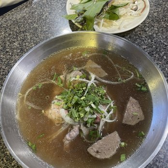 Bun Bo Hue 102 - Phở Bò Đặc Biệt - Special Beef Pho - Vietnamese Near Me - Garden Grove, California Bun Bo Hue 102 - Phở Bò Đặc Biệt - Special Beef Pho - Vietnamese Near Me - Garden Grove, California