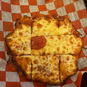 Olivers in the Heights - Single pepperoni pizza - Pizza Near Me - Peoria Heights, Illinois Olivers in the Heights - Single pepperoni pizza - Pizza Near Me - Peoria Heights, Illinois