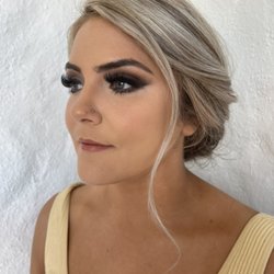 Skyn By Sarah - Smokey eye event makeup
