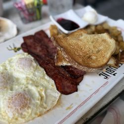 Breakfast Republic - American Brekkie
