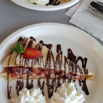 Fraise Cafe - 1 serving divided for 2 - Creperies Near Me - Fullerton, California Fraise Cafe - 1 serving divided for 2 - Creperies Near Me - Fullerton, California