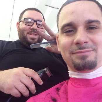 Trucutz - Midtown - Frank doing miracles - Barbers Near Me - Miami, Florida Trucutz - Midtown - Frank doing miracles - Barbers Near Me - Miami, Florida