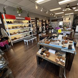 Birkenstock & More - Inside