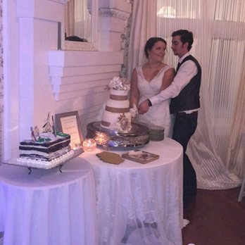 The Surrey House and Gardens - Cutting of the cake I don't have my professional pictures back yet. - Caterers Near Me - McKinney, Texas