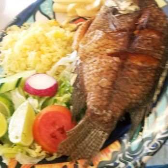 Un Rinconcito Latino - Mojarra Frita - Salvadoran Near Me - Fort Worth, Texas