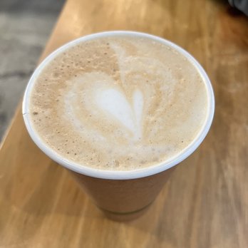 Egghead Cafe - Macadamia Latte* - Coffee & Tea Near Me - Honolulu, Hawaii