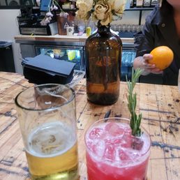 Good beer selection & TASTY non-alcoholic libations (this one has hibiscus)