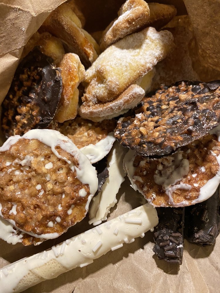 TAUNTON BAKERY Updated August 2024 133 Taunton Road W, Oshawa