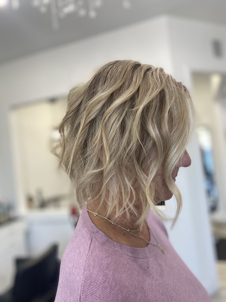 Hairlove by Myriam P. Logo