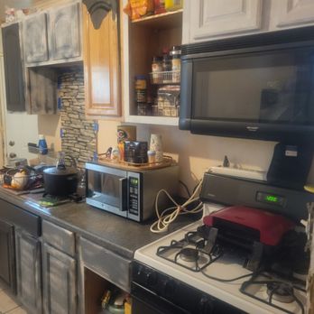 Ladies N Rags - After decluttering, organizing, and deep clean. 3 of 3 - Home Cleaning Near Me Ladies N Rags - After decluttering, organizing, and deep clean. 3 of 3 - Home Cleaning Near Me