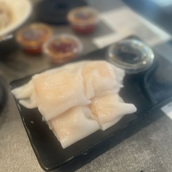 Lunasia Dim Sum House - Rice Noodle Roll w/ Shrimp 鮮蝦腸粉 - Dim Sum Near Me - Cerritos, California Lunasia Dim Sum House - Rice Noodle Roll w/ Shrimp 鮮蝦腸粉 - Dim Sum Near Me - Cerritos, California