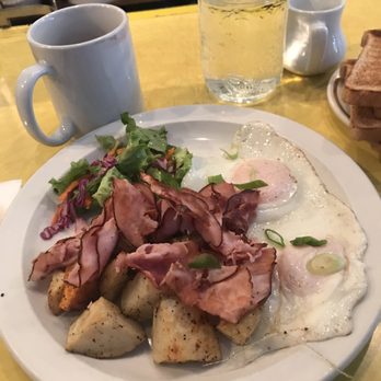 Roundel Cafe - Classic! - Breakfast & Brunch Near Me - Vancouver, British Columbia Roundel Cafe - Classic! - Breakfast & Brunch Near Me - Vancouver, British Columbia
