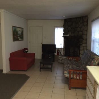 Lakewood Cabins - Cabin 10 - Vacation Rentals Near Me - Big Bear Lake, California