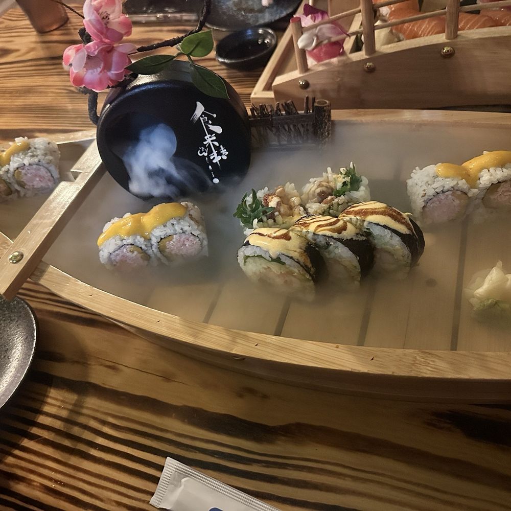 Toro Sushi - Mango Mango Roll Shrimp Tempura Roll - Sushi Bars Near Me - Hampton, Virginia Toro Sushi - Mango Mango Roll Shrimp Tempura Roll - Sushi Bars Near Me - Hampton, Virginia