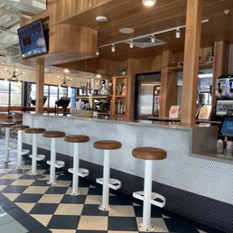 Ordering area and bar