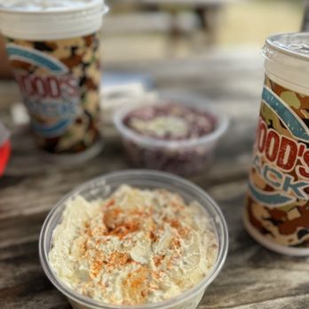 Elwood's Shack - Potato Salad and Blue Cheese and Jalapeño Coleslaw - Barbeque Near Me - Memphis, Tennessee
