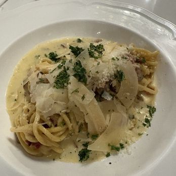 IL Lago Trattoria - PASTA CARBONARA - Italian Near Me - Doral, Florida IL Lago Trattoria - PASTA CARBONARA - Italian Near Me - Doral, Florida