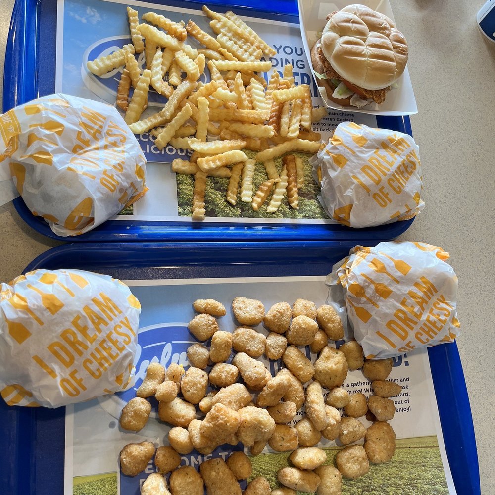 4 Butter Burger and 1 Chicken Sandwich 4 Butter Burger and 1 Chicken Sandwich