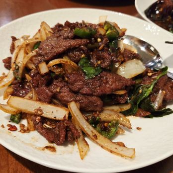 Chef Burma - Basil chili beef - Burmese Near Me - Sacramento, California Chef Burma - Basil chili beef - Burmese Near Me - Sacramento, California