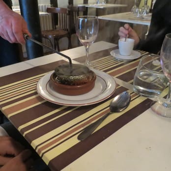 L'Auberge des Deux Ponts - Crème brûlée done tableside. - French Near Me - Paris, 75