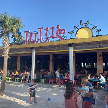 LuLu's Destin - Seafood Near Me - Destin, Florida
