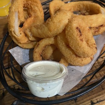 Sportsmans Grille - Yummy crisp onion rings with good ranch - American Near Me - Williamsburg, Virginia Sportsmans Grille - Yummy crisp onion rings with good ranch - American Near Me - Williamsburg, Virginia