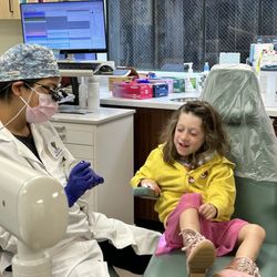 Aloha Pediatric Dentistry - Playing with the dentist chair to fly like a fairy