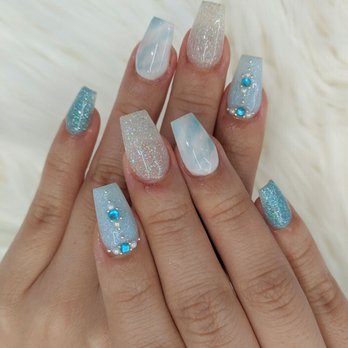 Chic Nails Lounge - Nail Salons Near Me - Irving, Texas
